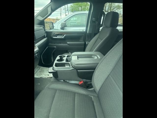 Used 2024 Chevrolet Silverado 1500 LT image 5
