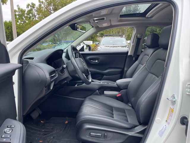 Used 2023 Honda HR-V EX-L image 6