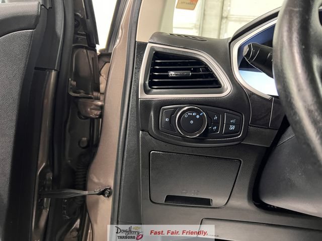 Used 2019 Ford Edge SEL w/ Equipment Group 201A FWD image 30