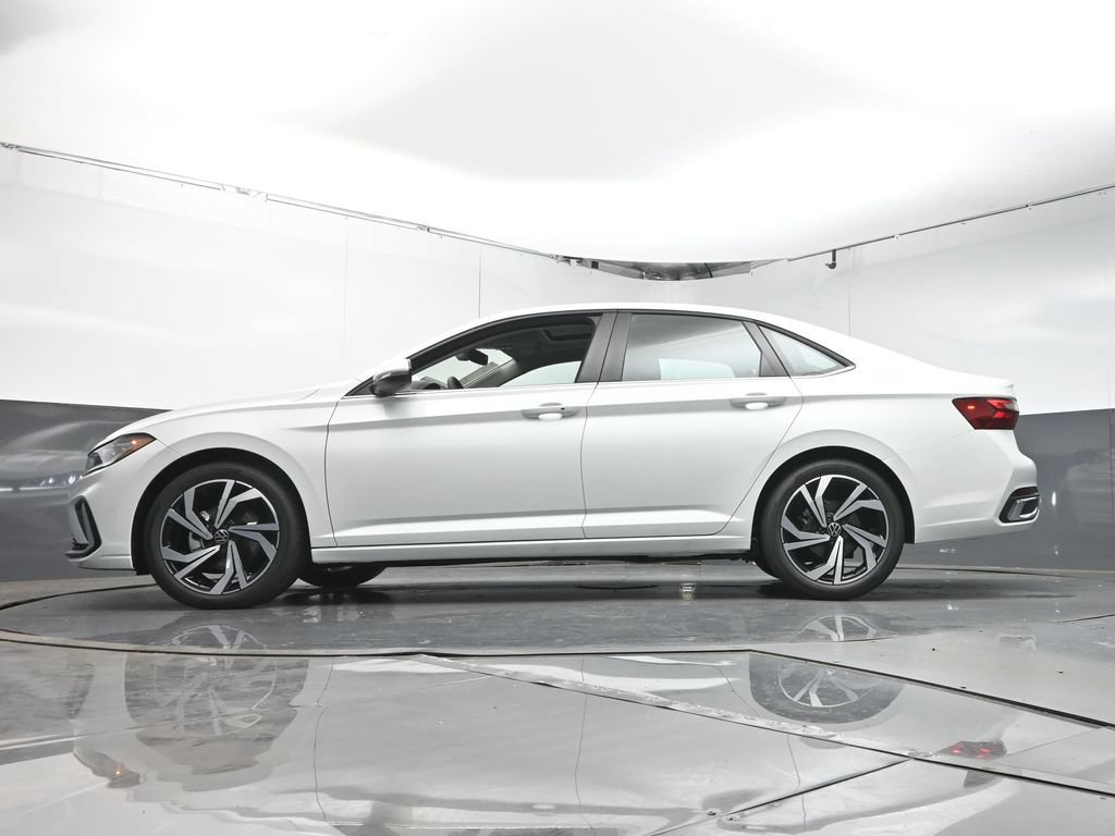 New 2026 Volkswagen Jetta SEL FWD image 37