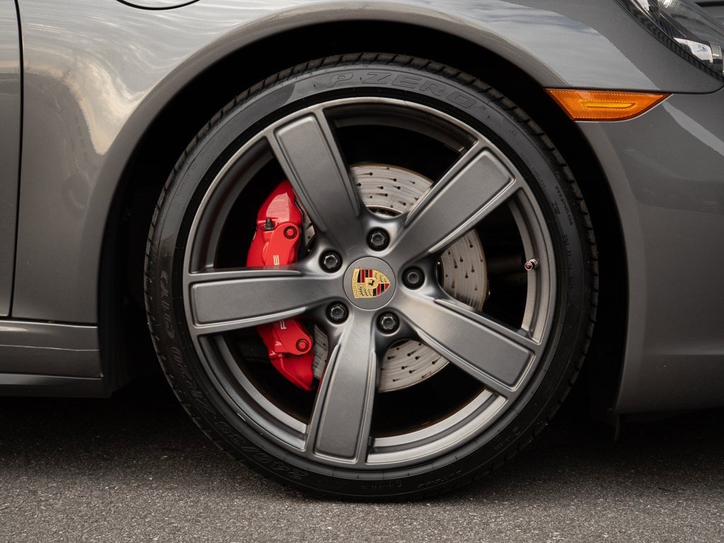 Certified 2018 Porsche 911 Carrera 4S image 33