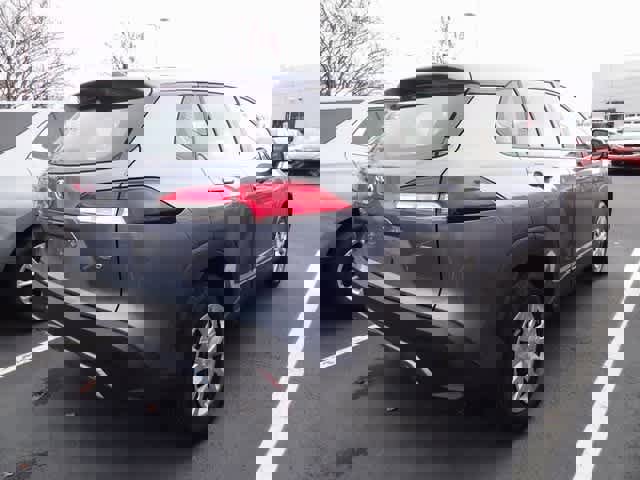Used 2023 Toyota Corolla Cross L image 5
