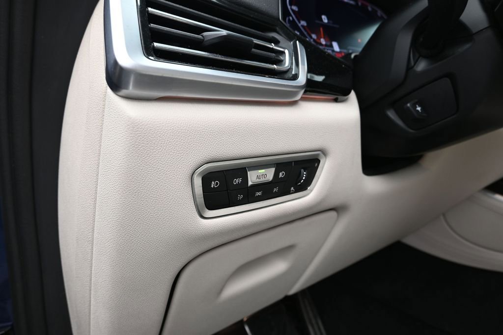 Used 2020 BMW X5 M50i w/ Executive Package AWD/4WD image 15