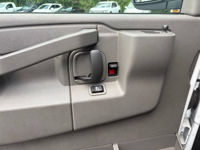 Used 2025 GMC Savana 2500 w/ Driver Convenience Package RWD image 26