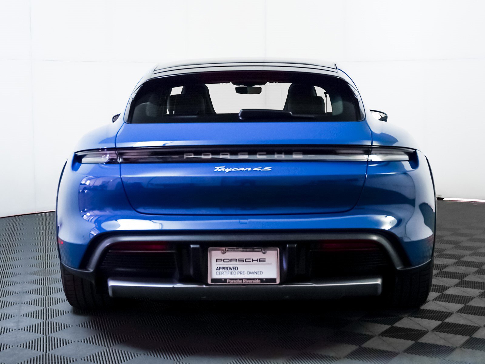 Used 2024 Porsche Taycan 4S w/ Premium Package image 11