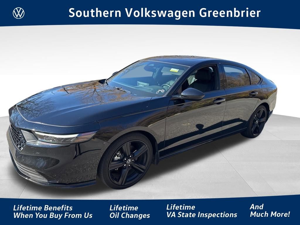Used 2024 Honda Accord Sport image 1