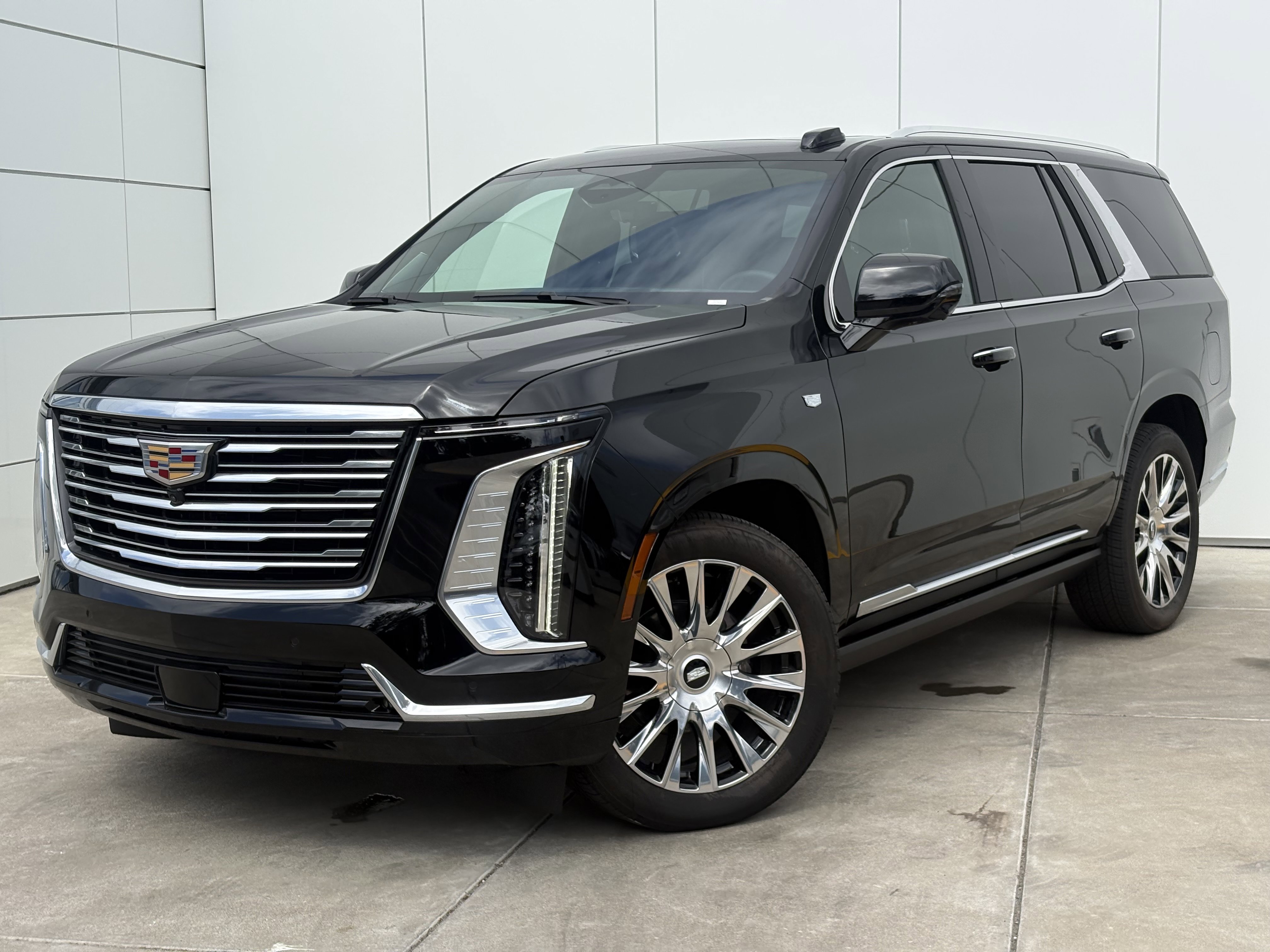 Certified 2025 Cadillac Escalade Premium Luxury Platinum AWD/4WD image 2