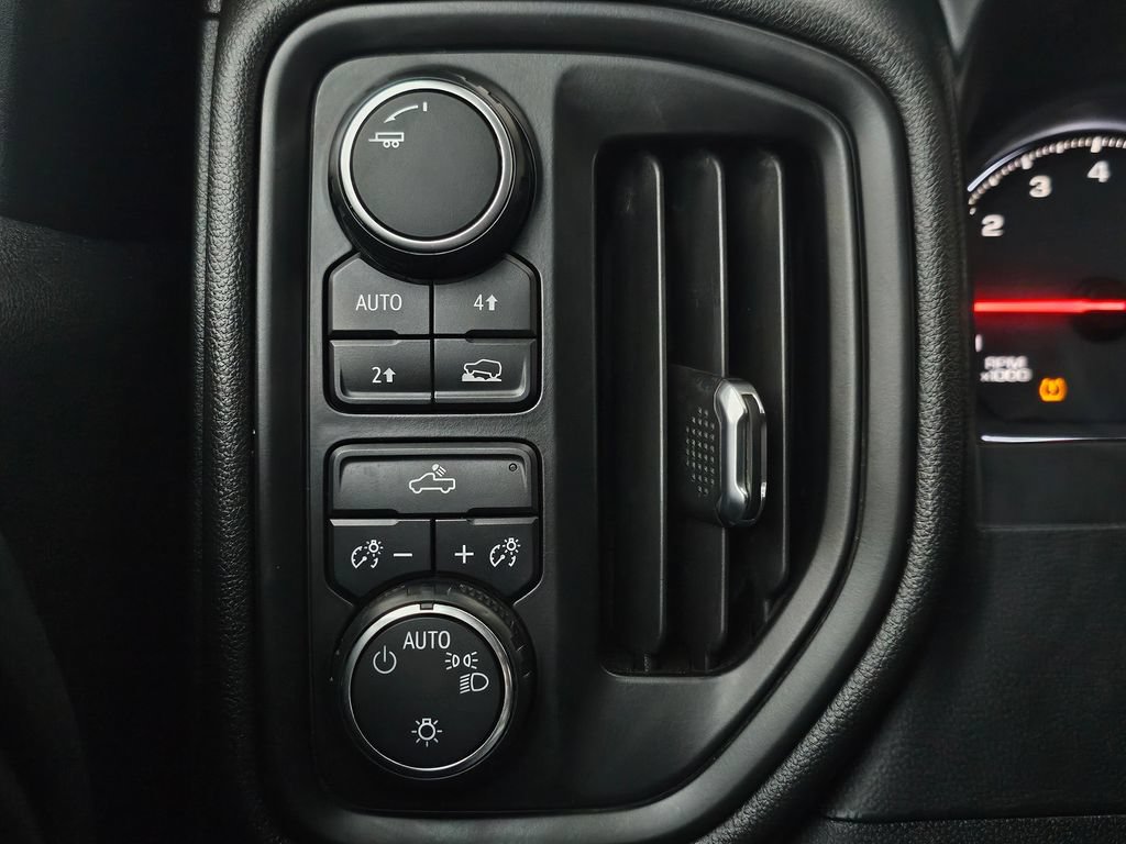 Used 2019 Chevrolet Silverado 1500 W/T w/ WT Convenience Package AWD/4WD image 34
