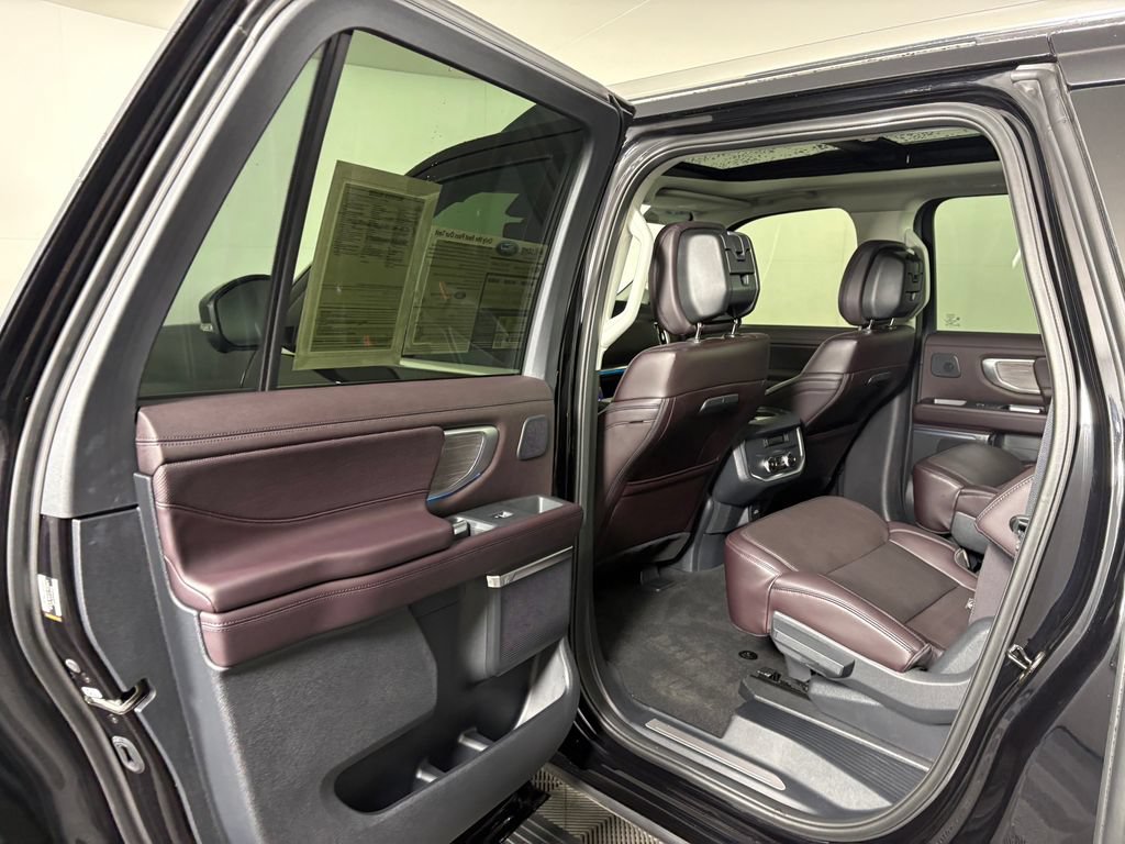 Certified 2026 Ford Expedition Max Platinum w/ Platinum Ultimate Package AWD/4WD image 28