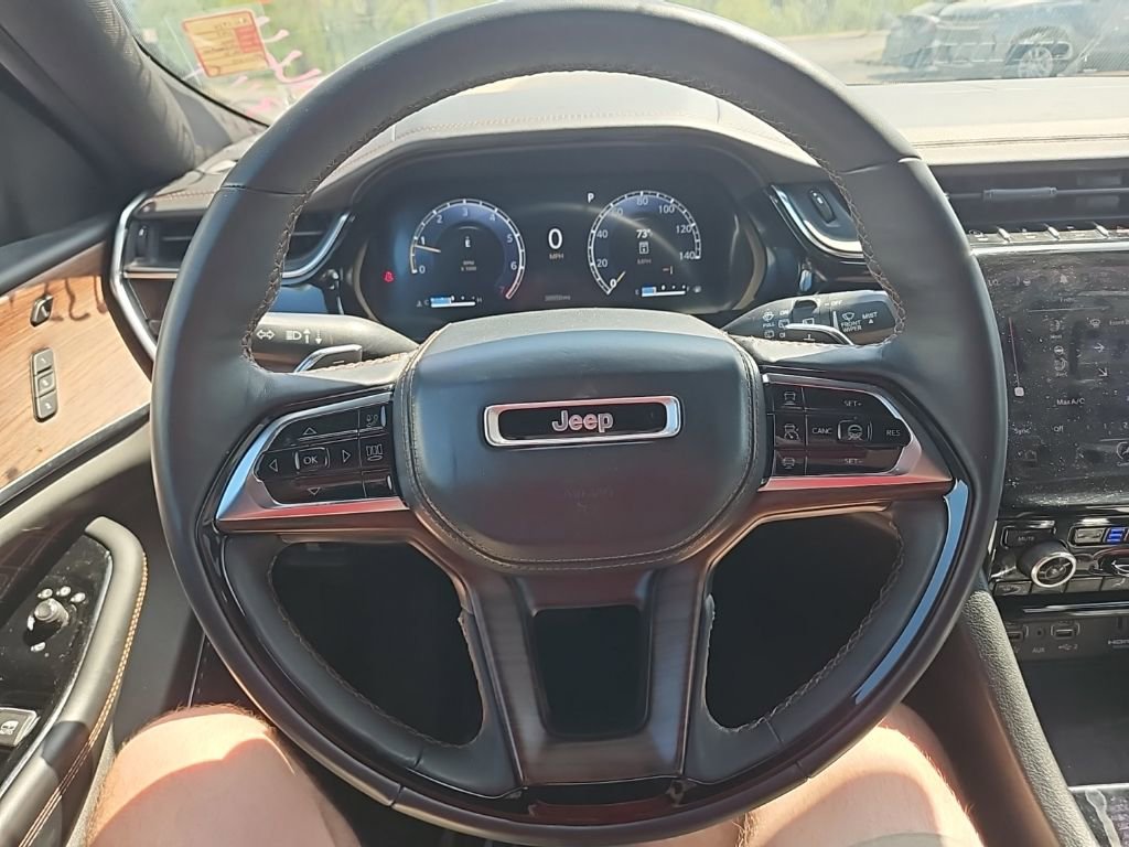 Used 2023 Jeep Grand Cherokee L Summit w/ Advanced Protech Group IV image 18