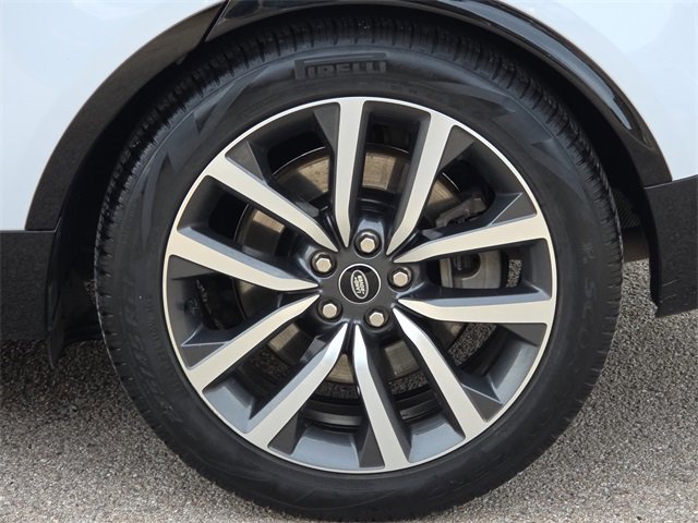 Used 2021 Land Rover Discovery HSE R-Dynamic image 9