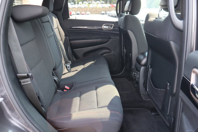 Used 2016 Jeep Grand Cherokee Laredo 75th Anniversary AWD/4WD image 22