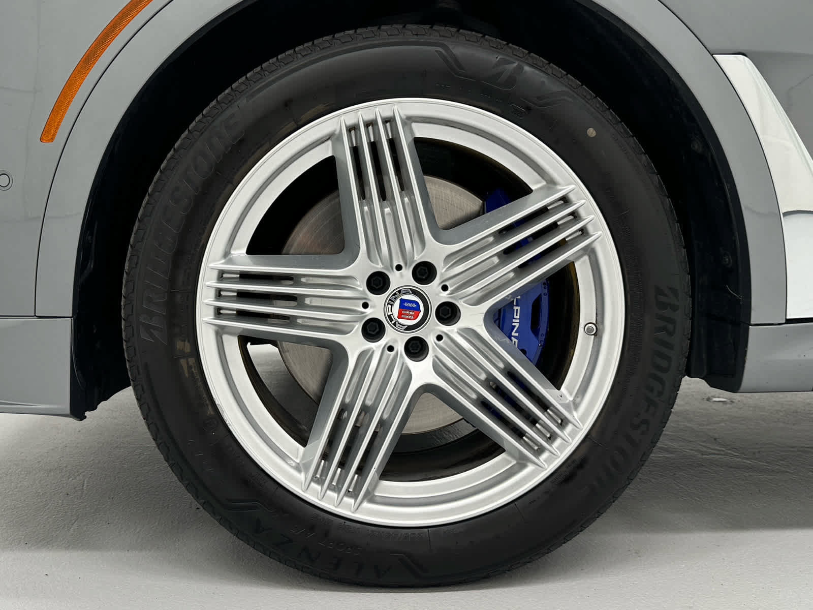 Used 2025 BMW ALPINA XB7 AWD/4WD image 9