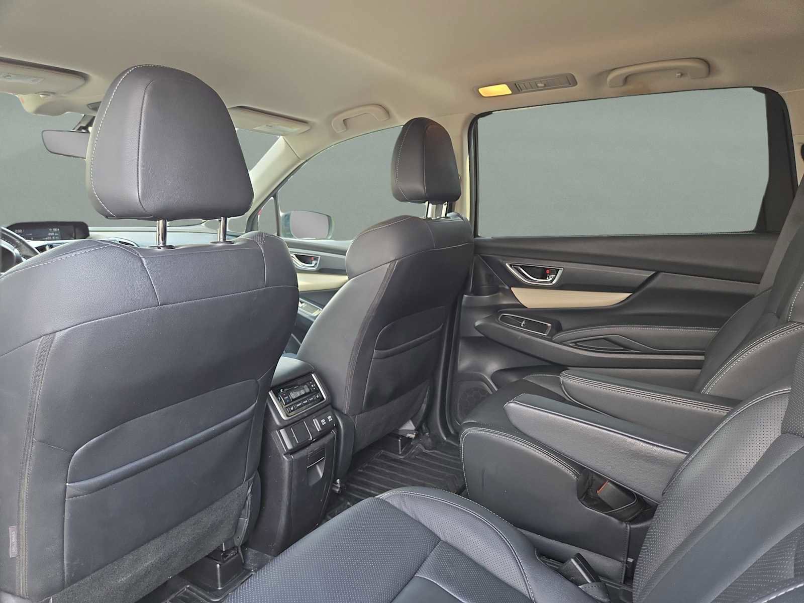 Used 2022 Subaru Ascent Limited image 17