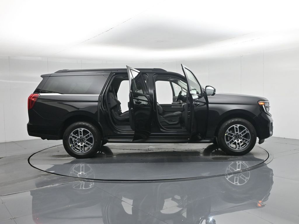 New 2025 Ford Expedition Max Active image 4