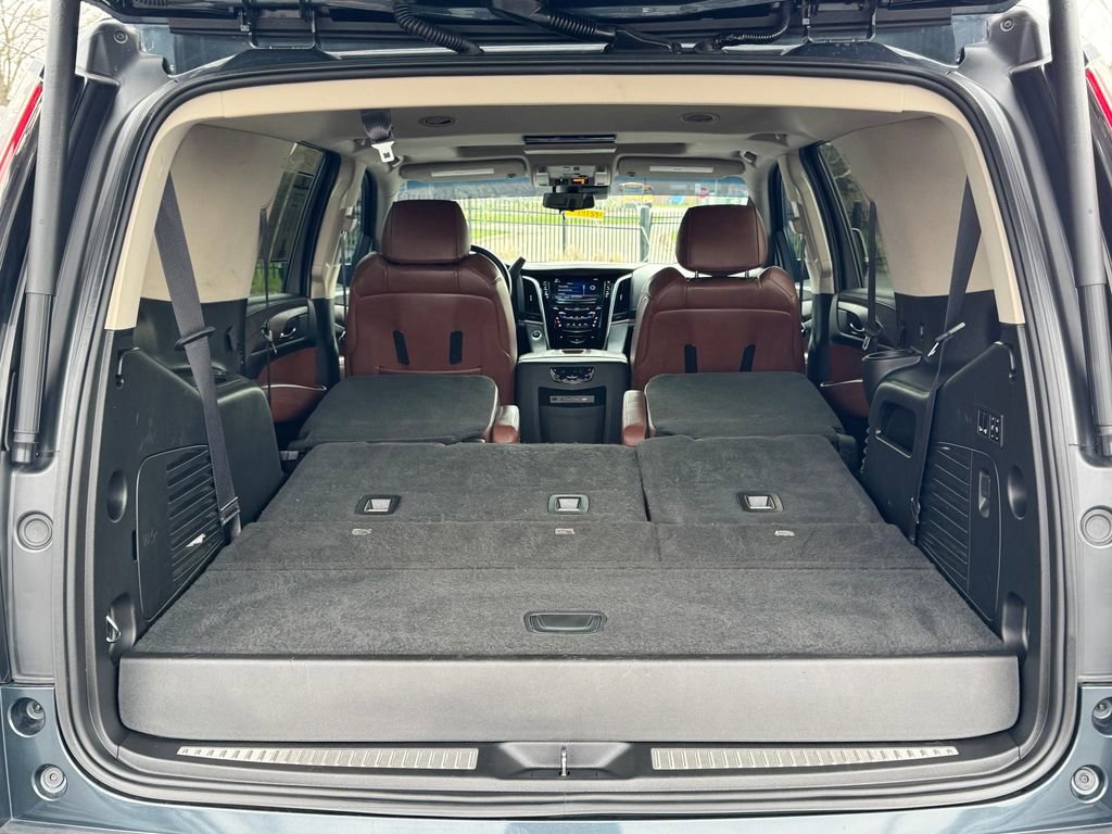 Used 2019 Cadillac Escalade Luxury AWD/4WD image 21