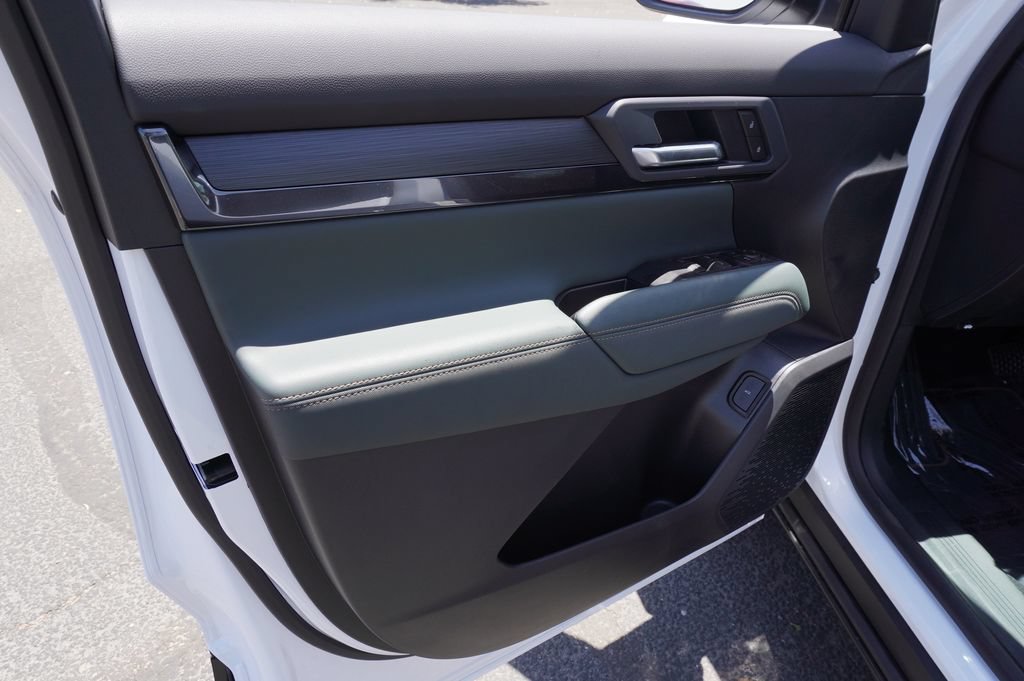 New 2026 GMC Terrain AT4 w/ Technology Package II AWD/4WD image 15