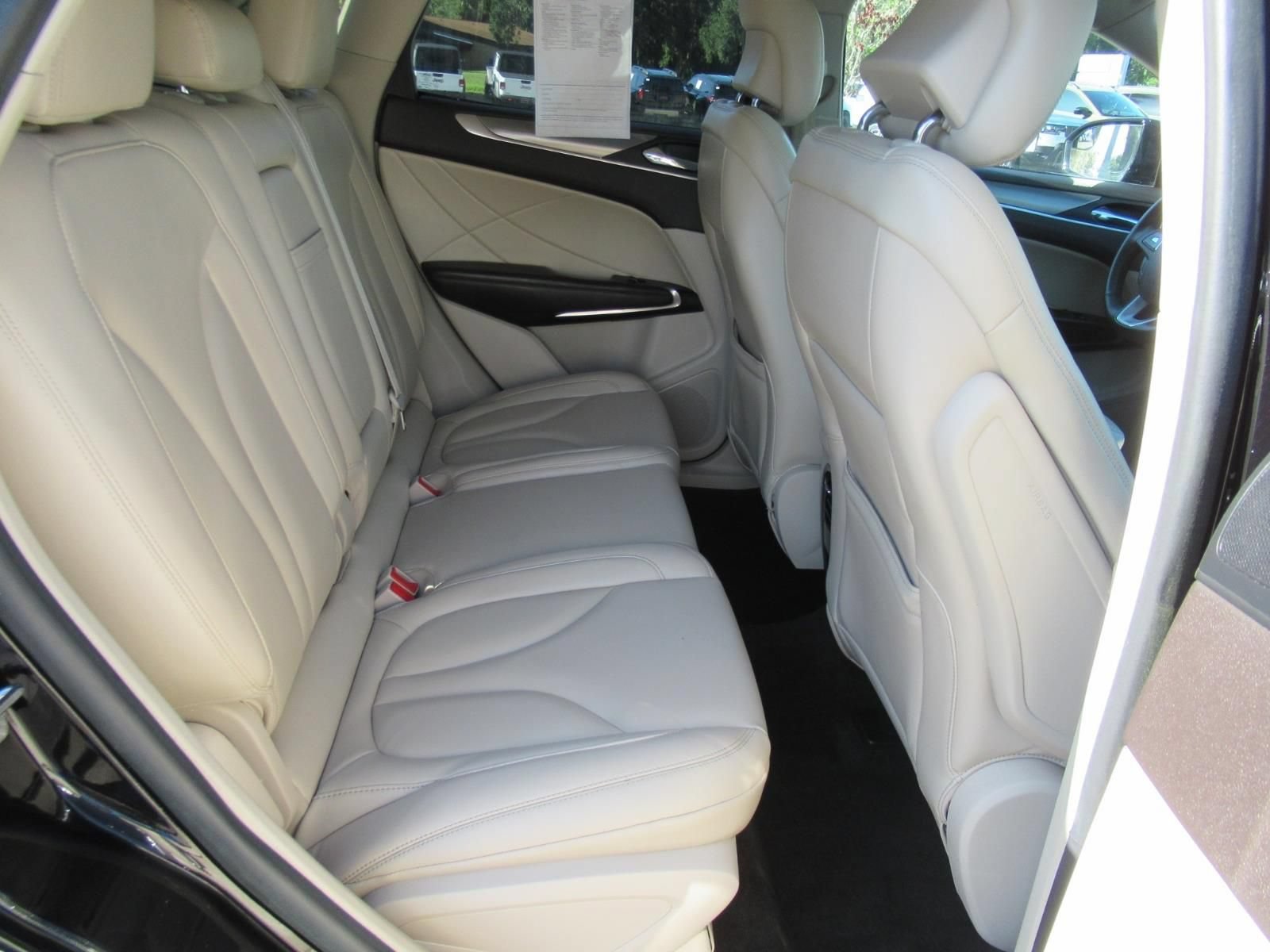 Used 2019 Lincoln MKC Premiere FWD image 32