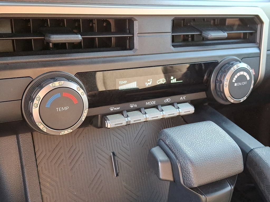 Certified 2025 Toyota 4Runner SR5 AWD/4WD image 18