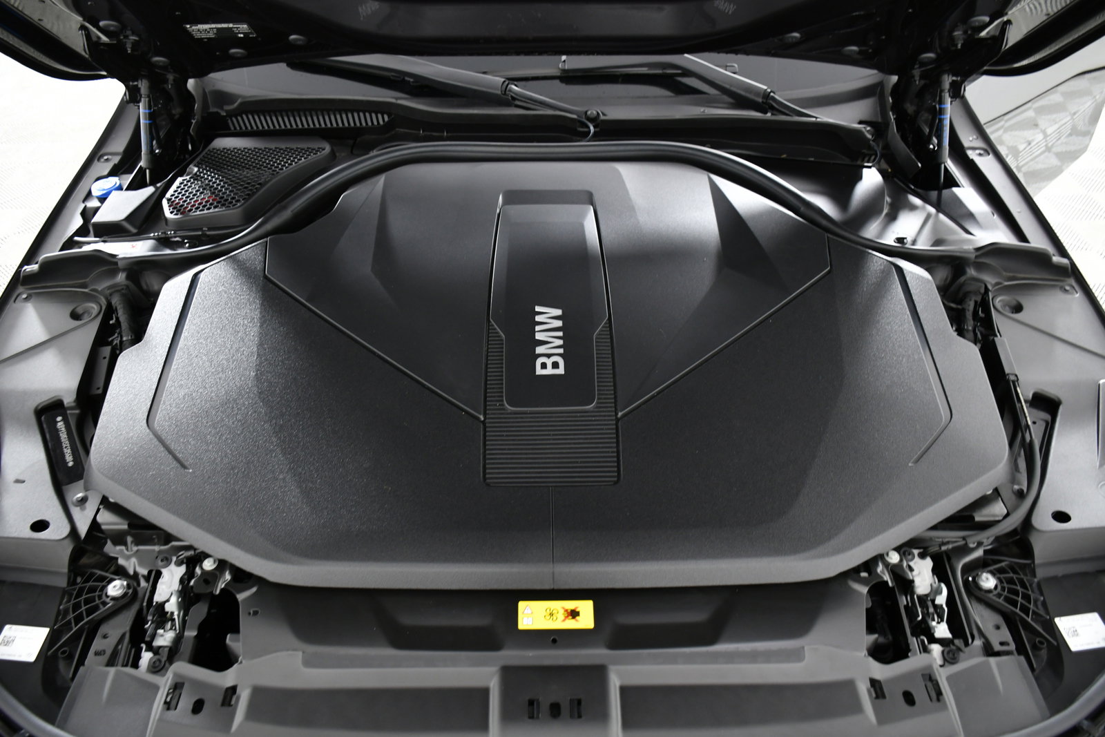 Used 2025 BMW i5 xDrive40 w/ Premium Package image 36
