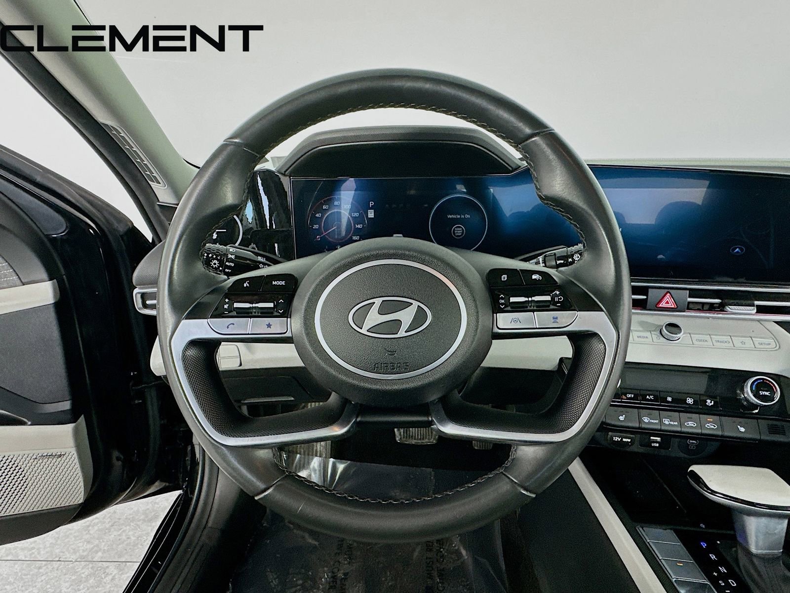 Used 2024 Hyundai Elantra Limited image 14