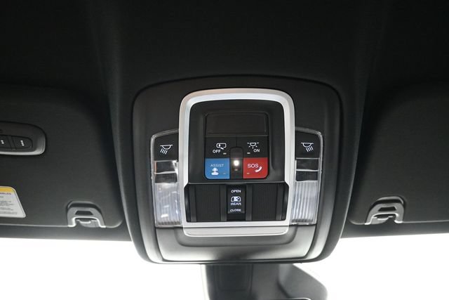 Used 2026 RAM 1500 Laramie AWD/4WD image 9