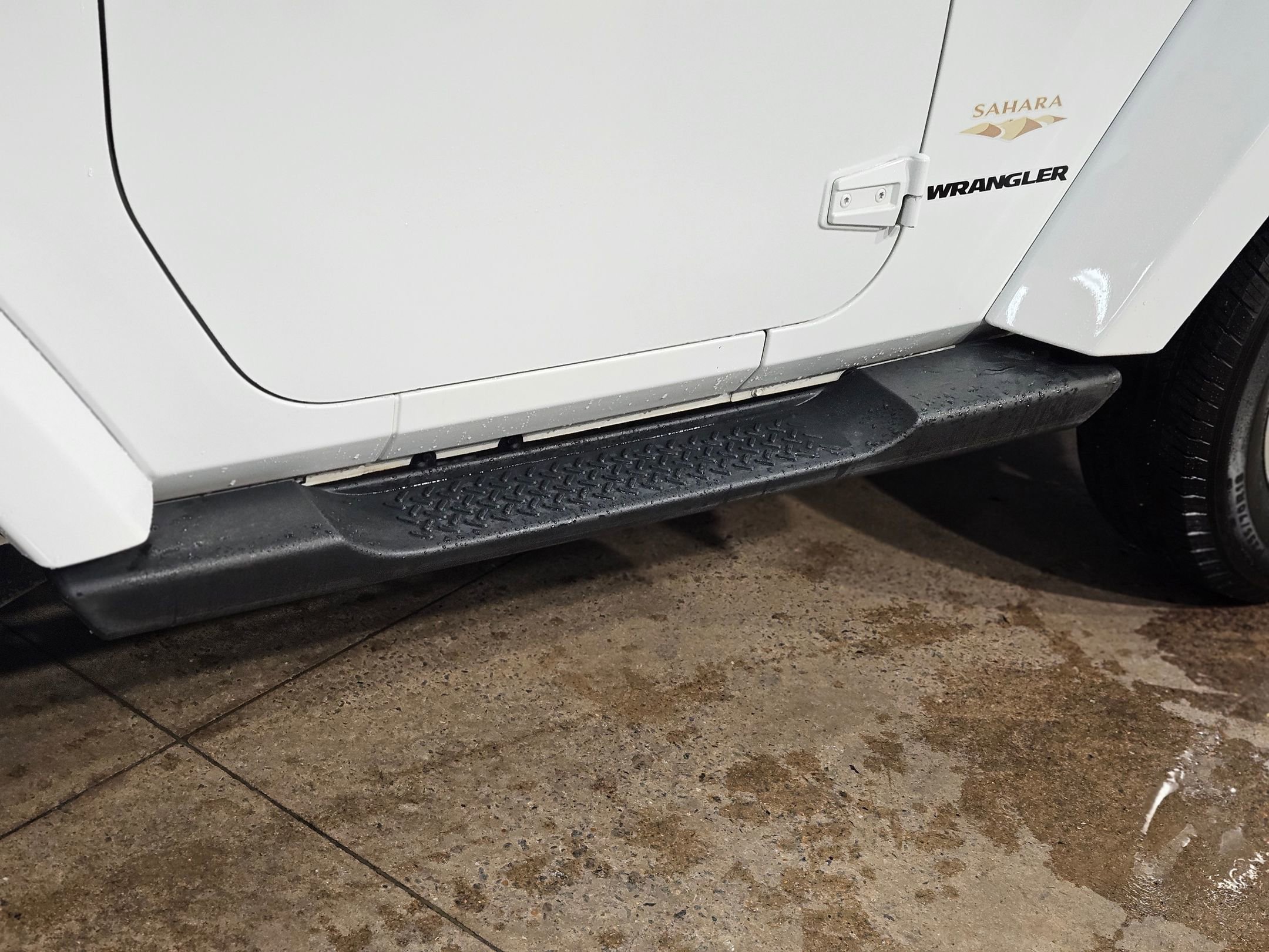 Used 2014 Jeep Wrangler Sahara w/ Connectivity Group AWD/4WD image 30