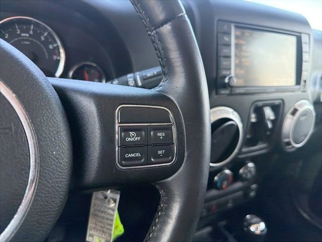 Used 2016 Jeep Wrangler Unlimited Sahara w/ Dual Top Group AWD/4WD image 37