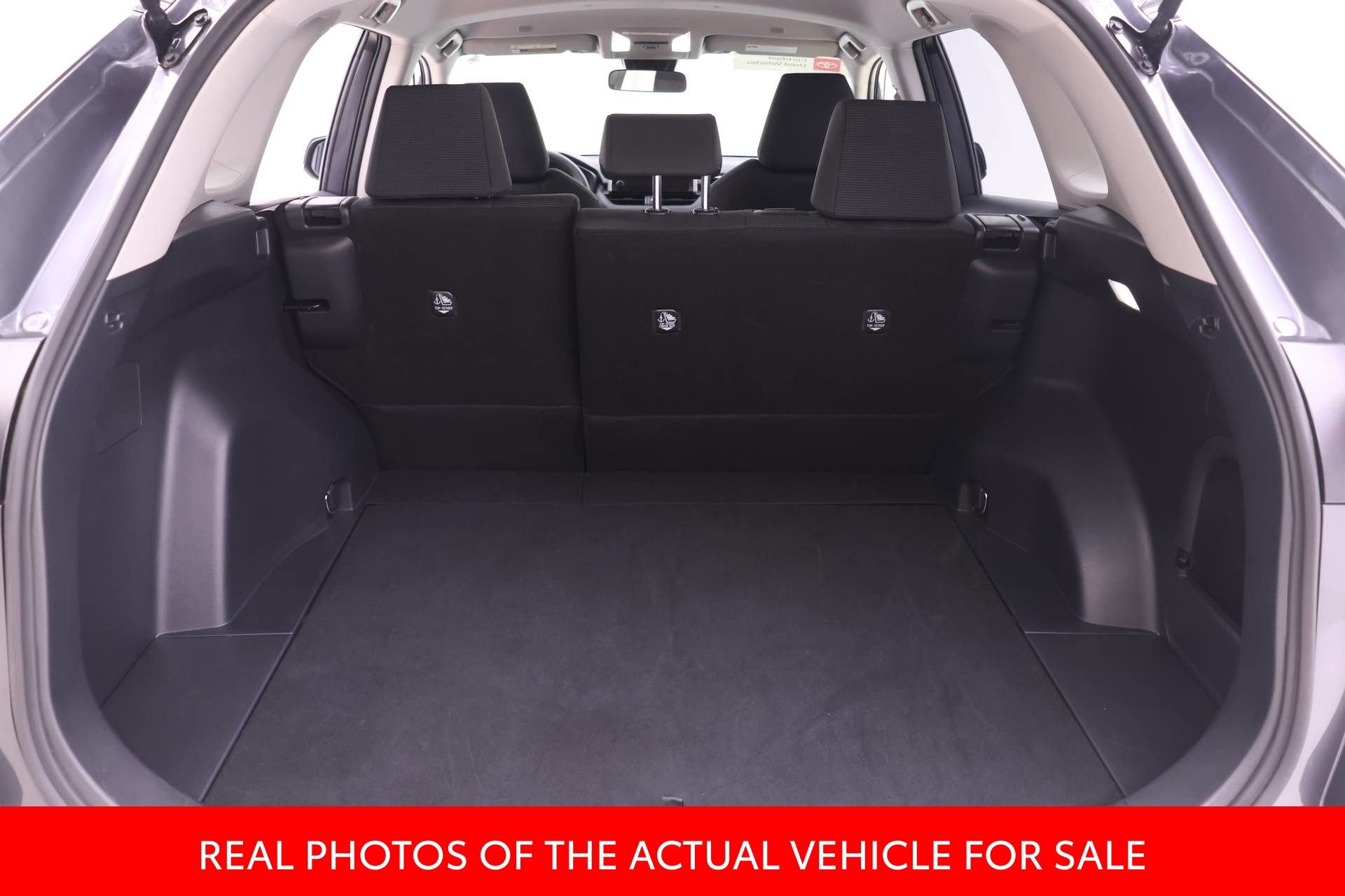 Certified 2025 Toyota RAV4 LE AWD/4WD image 15