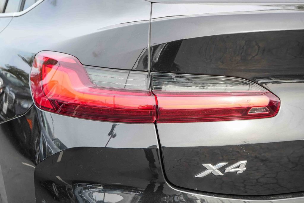 Used 2025 BMW X4 xDrive30i image 7