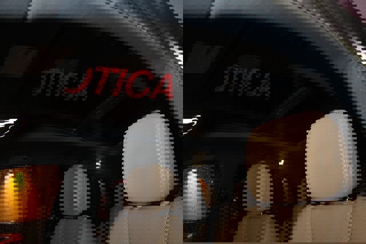 Used 2017 Porsche Macan S image 21