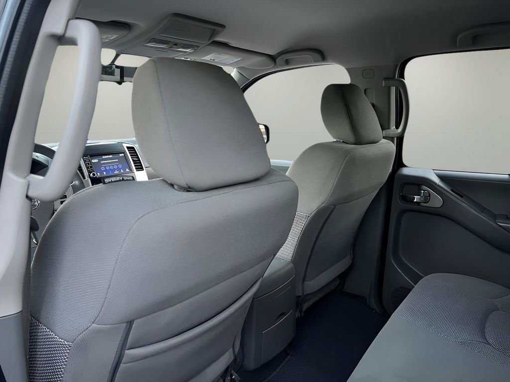 Used 2019 Nissan Frontier SV image 24