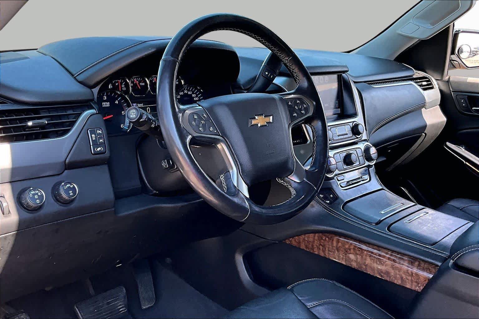 Used 2020 Chevrolet Tahoe Premier AWD/4WD image 16
