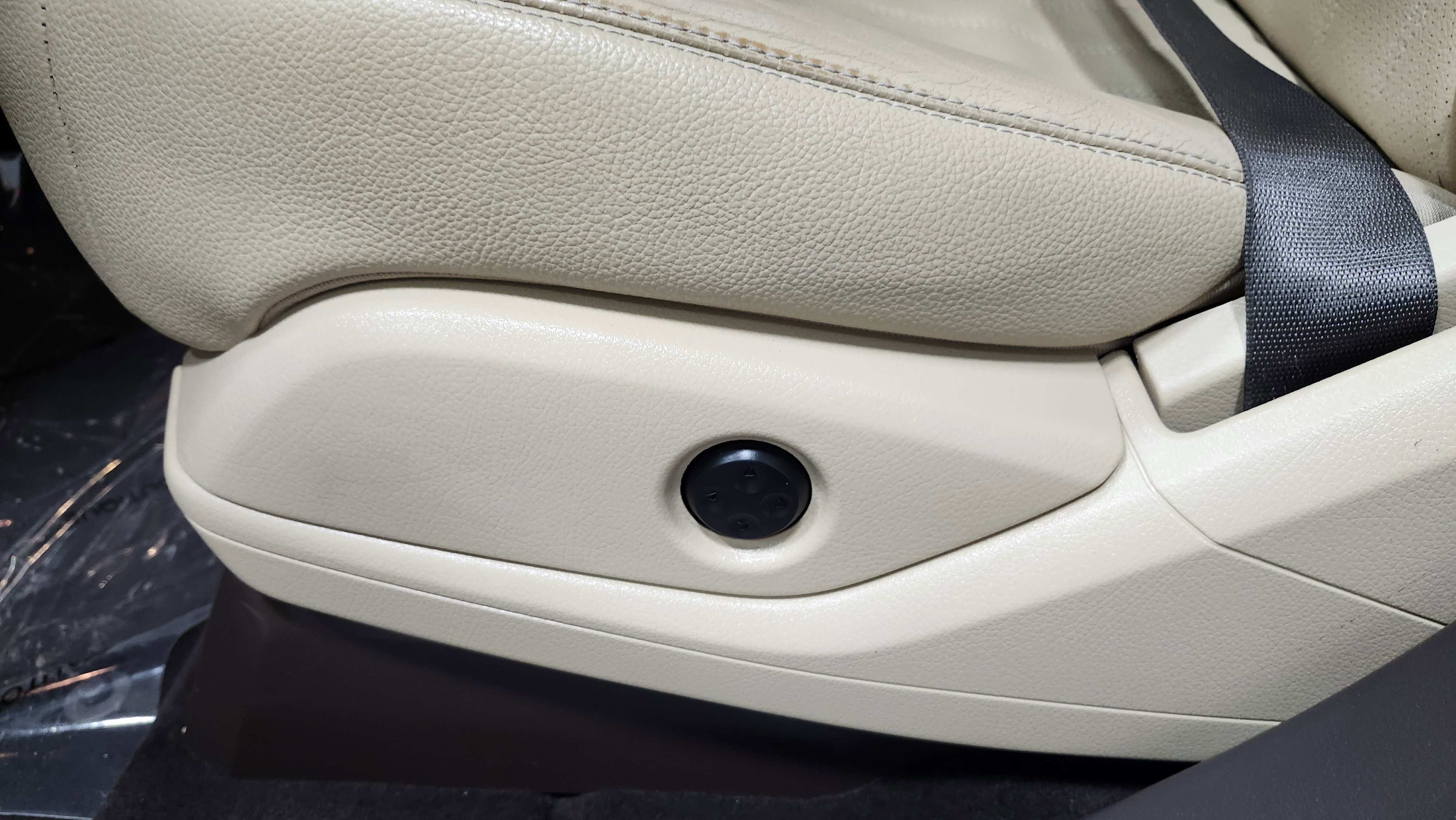 Used 2017 Mercedes-Benz GLE 350 4MATIC image 28