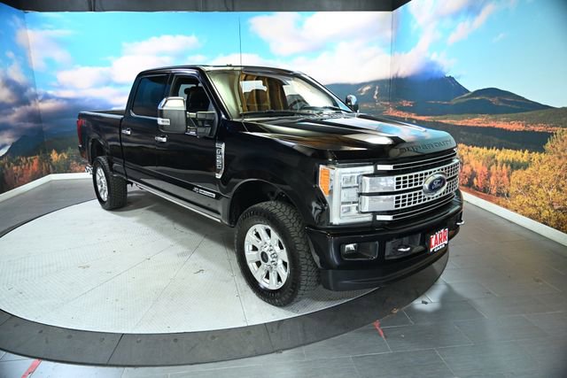 Used 2018 Ford F250 Platinum w/ Platinum Ultimate Package image 2