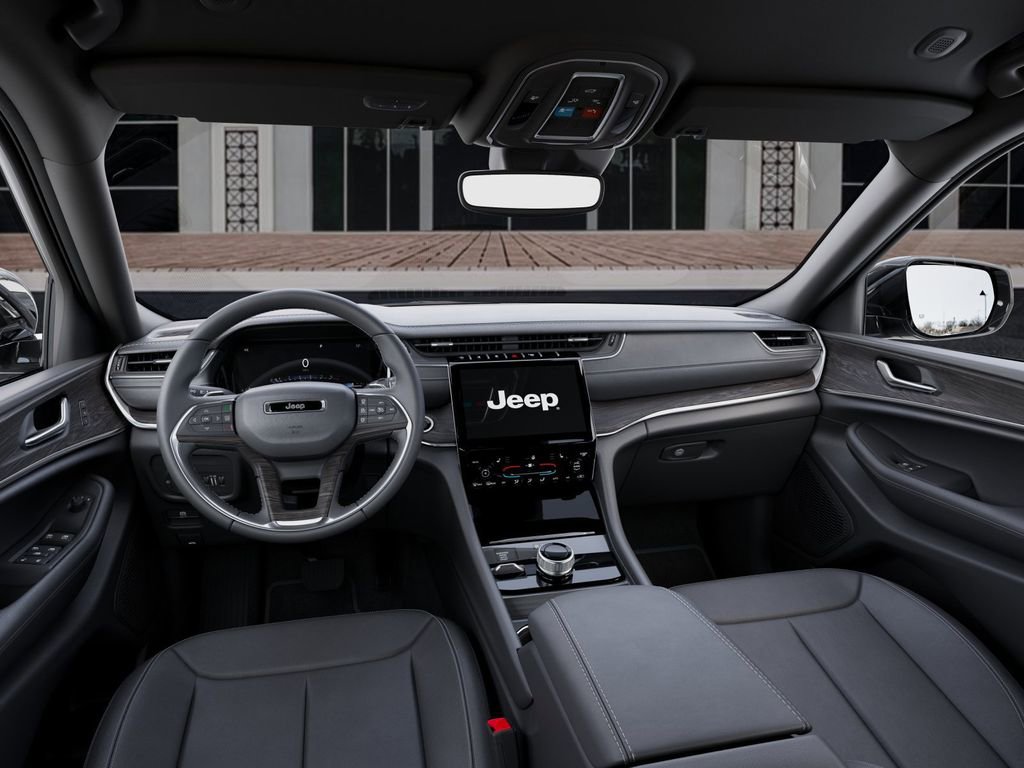 New 2025 Jeep Grand Cherokee Limited w/ Black Appearance Package image 14