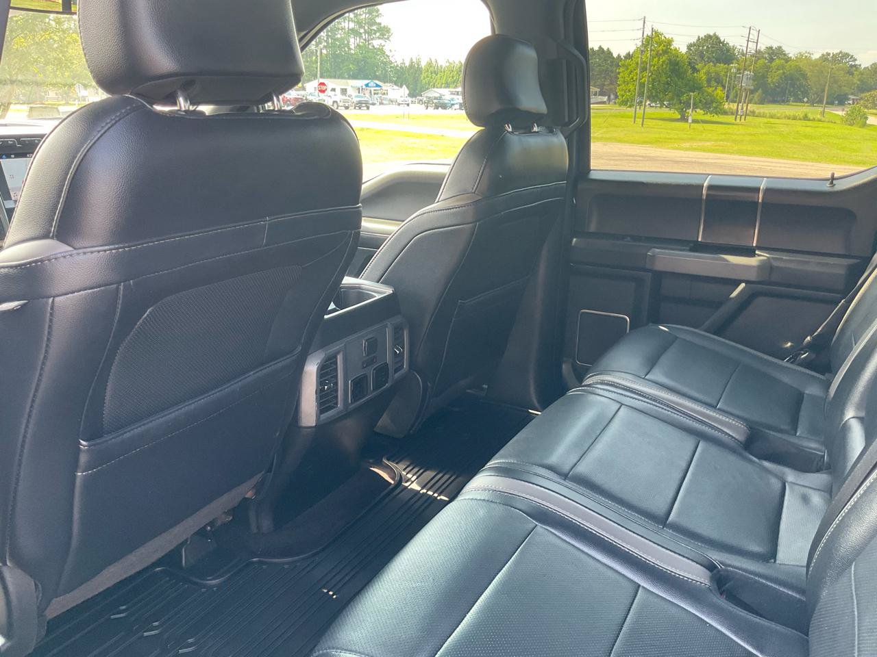 Used 2017 Ford F150 Raptor w/ Equipment Group 802A Luxury AWD/4WD image 17