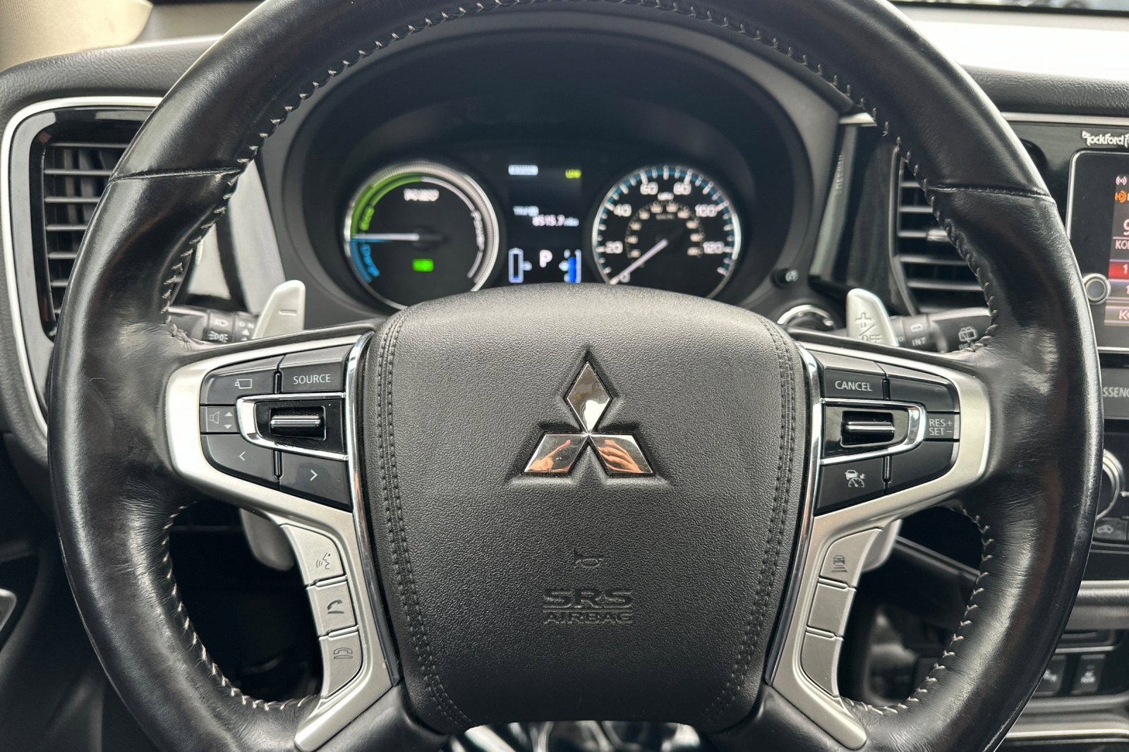Used 2018 Mitsubishi Outlander GT image 25