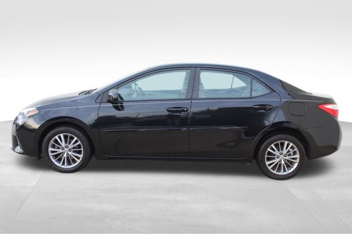Used 2015 Toyota Corolla LE image 4