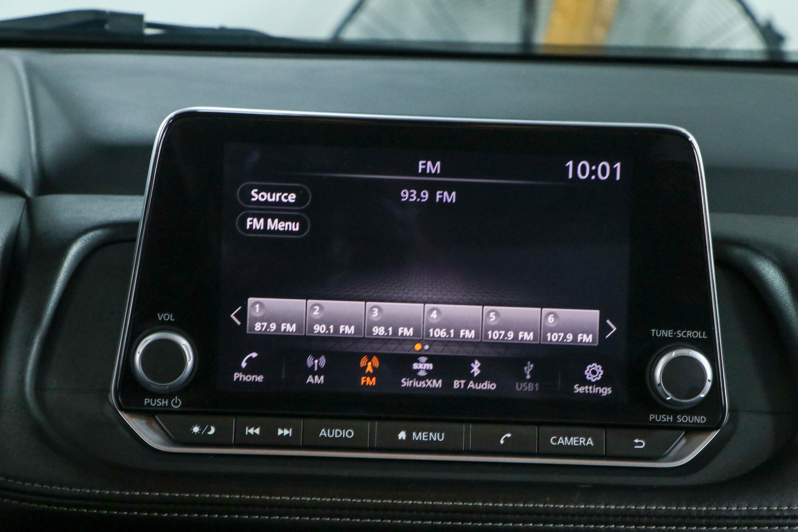 Used 2024 Nissan Rogue SV AWD/4WD image 19