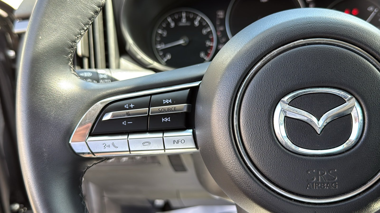 Used 2025 MAZDA CX-50 AWD 2.5 S w/ Premium Plus Pkg image 12