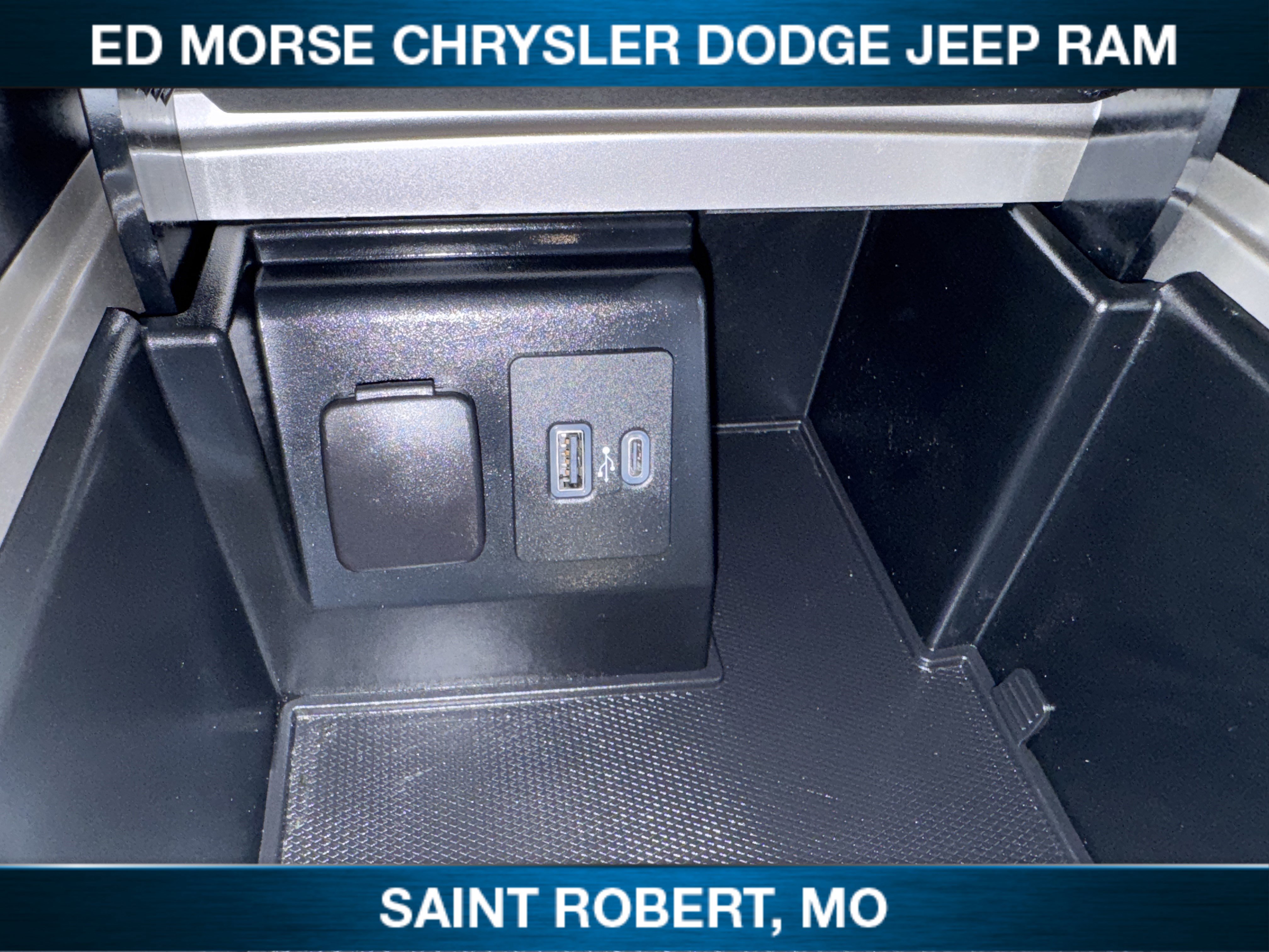 Used 2020 Ford Explorer XLT w/ Equipment Group 202A image 18