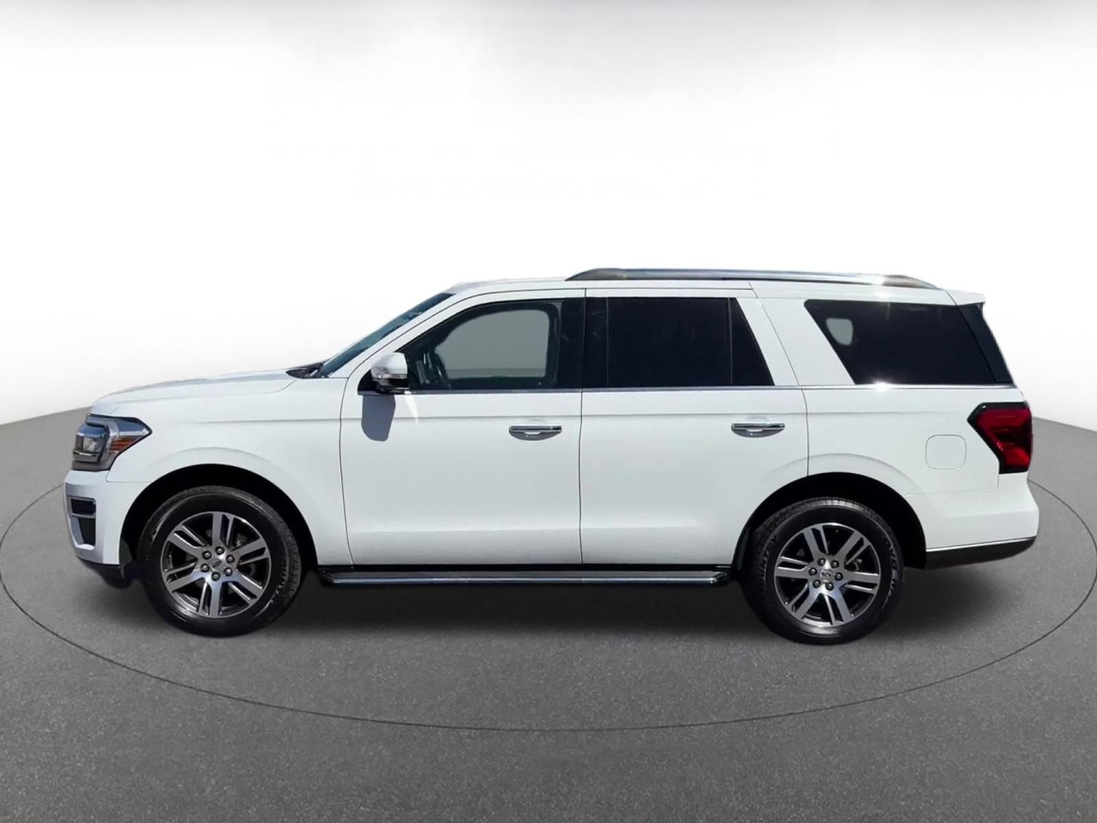 Used 2023 Ford Expedition Limited RWD image 9