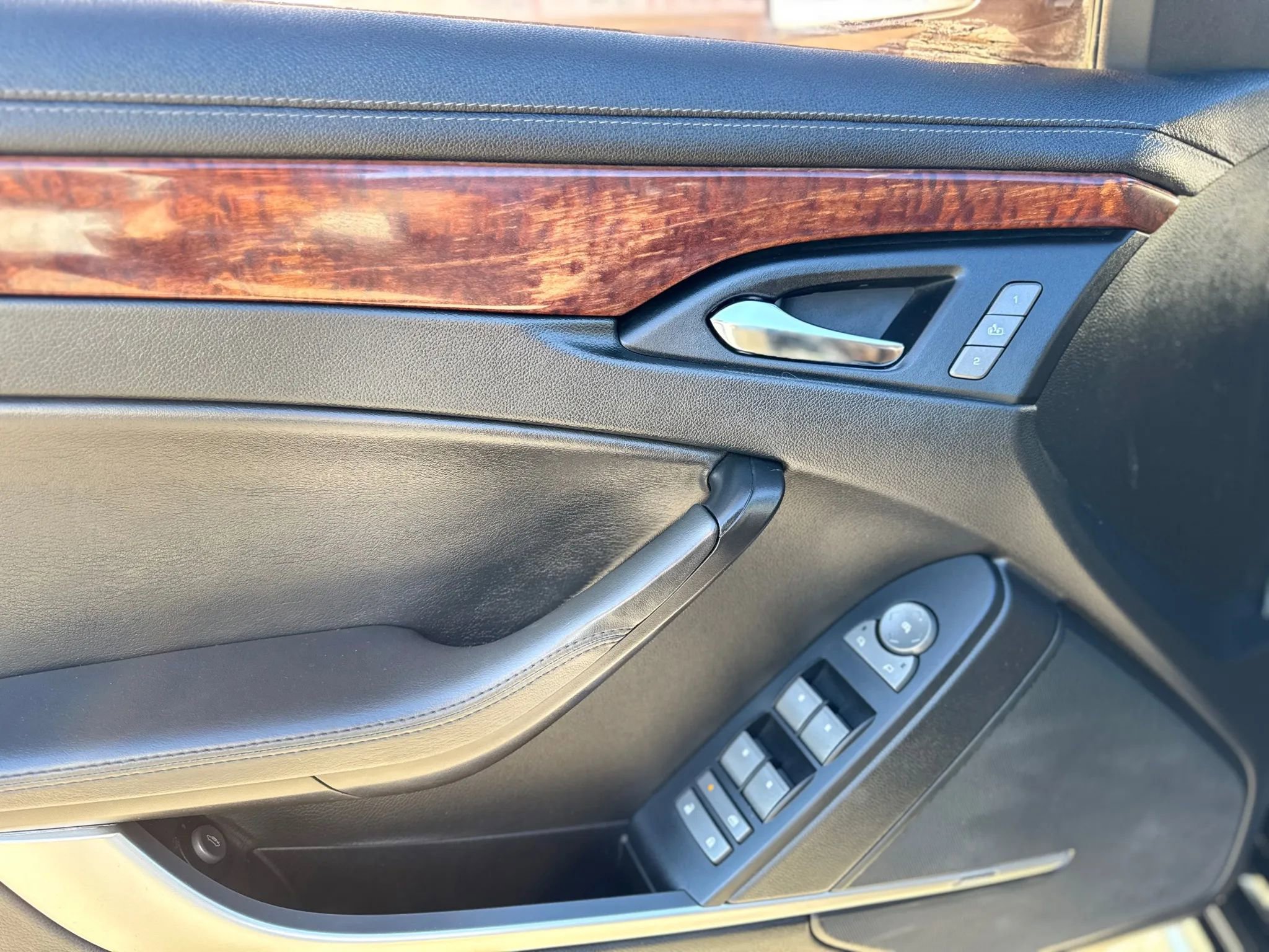 Used 2011 Cadillac CTS Luxury RWD image 34