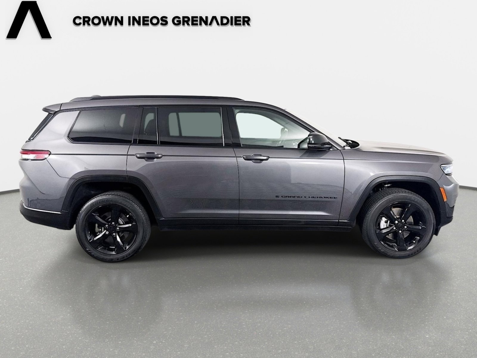 Used 2024 Jeep Grand Cherokee L Altitude AWD/4WD image 4