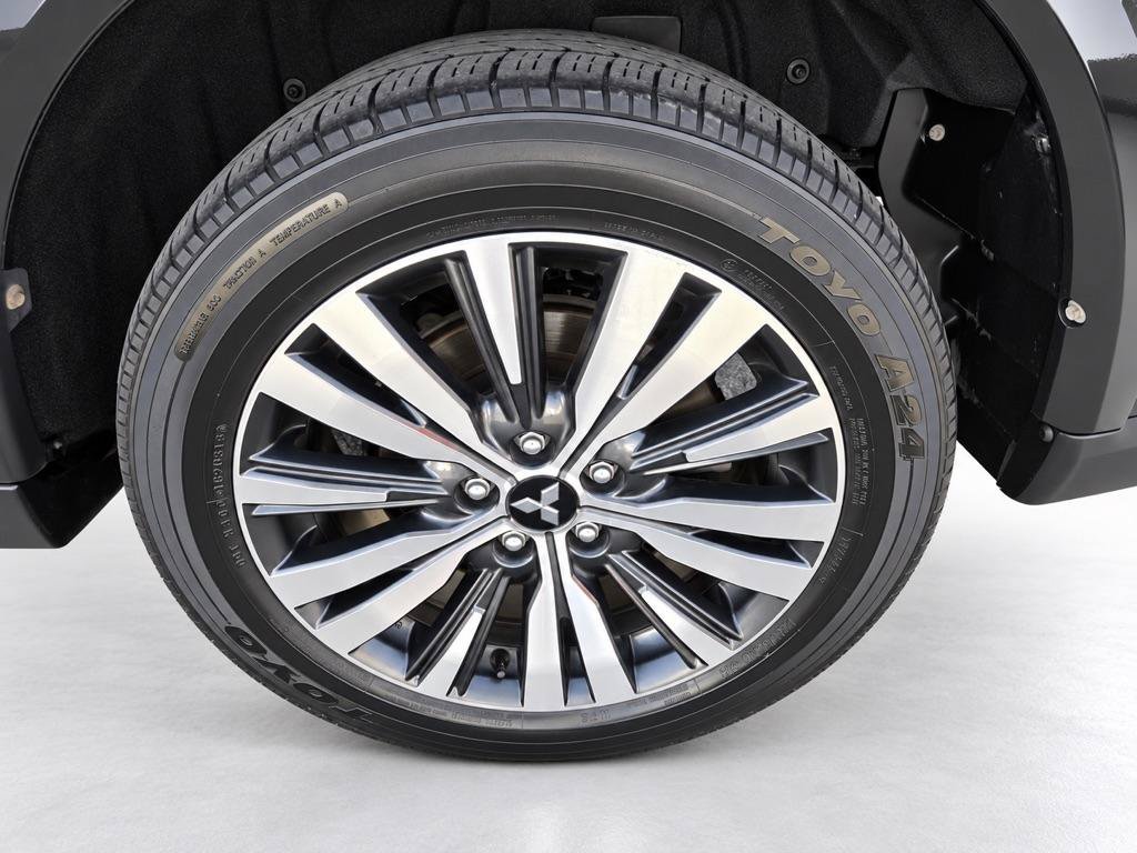 Used 2019 Mitsubishi Outlander SE AWD/4WD image 18