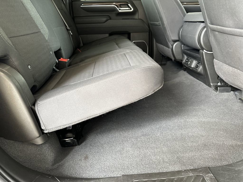 Used 2025 Chevrolet Silverado 2500 LT w/ Convenience Package image 35