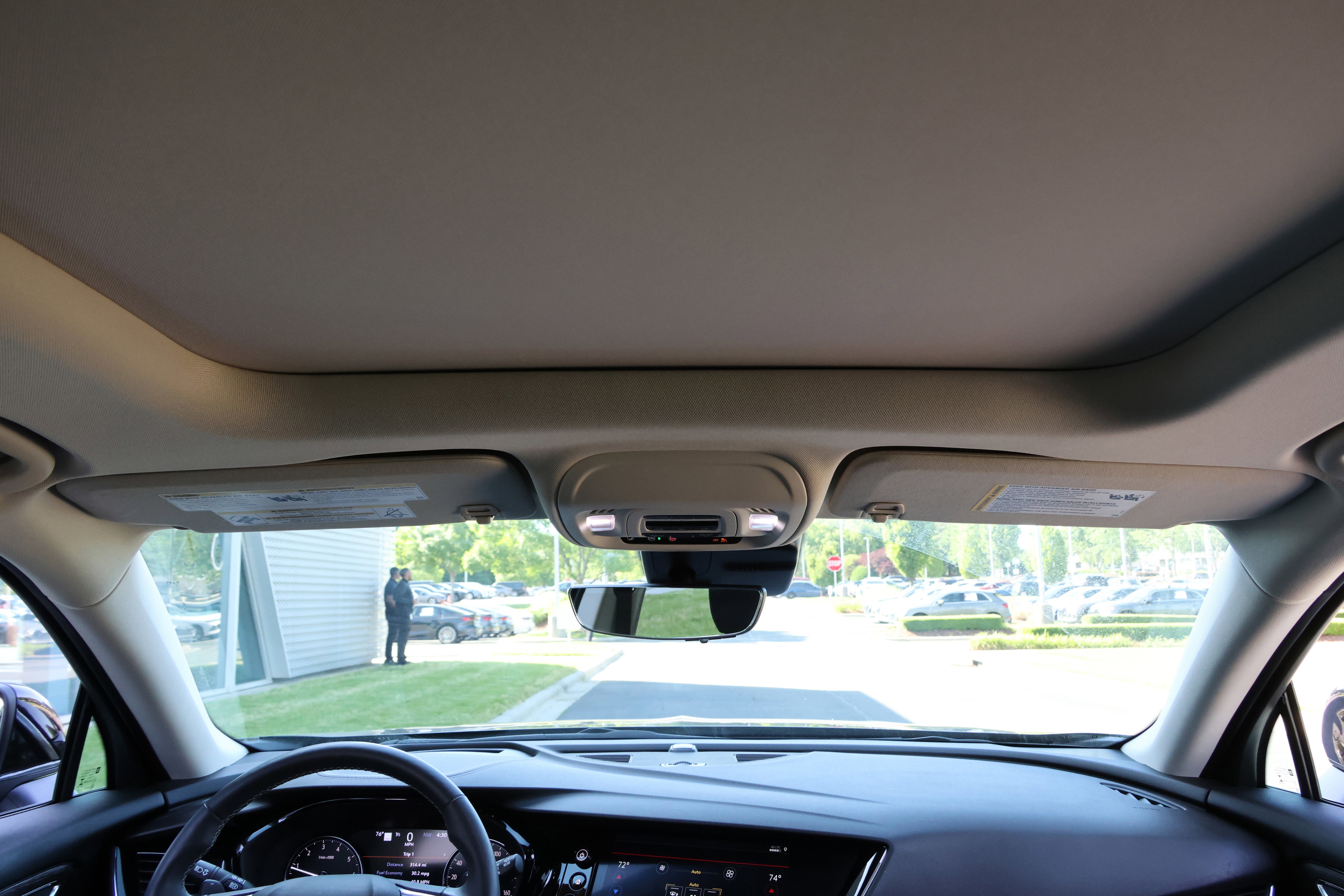 Used 2022 Buick Envision Avenir w/ Technology Package II FWD image 28