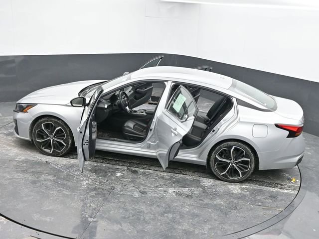 Used 2024 Nissan Altima 2.5 SR image 61