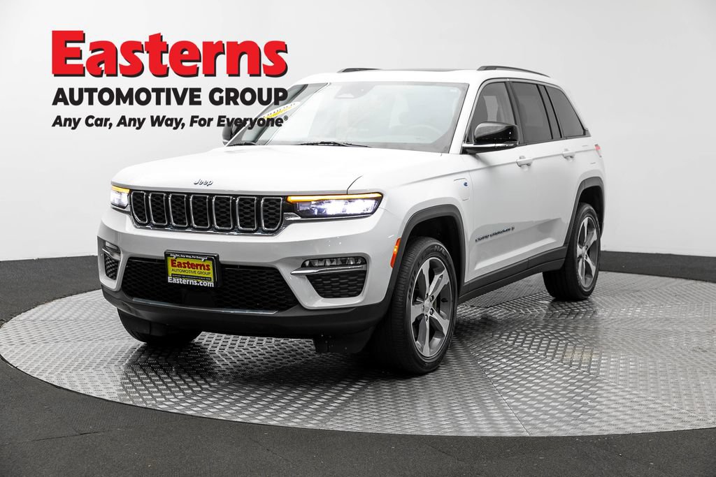 Used 2023 Jeep Grand Cherokee 4WD 4xe image 1